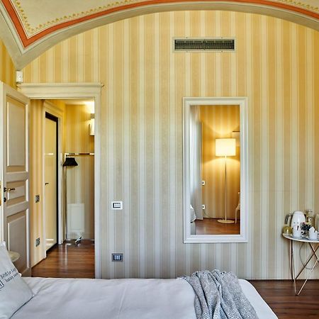 סיינה B&B Le Logge Luxury Rooms מראה חיצוני תמונה