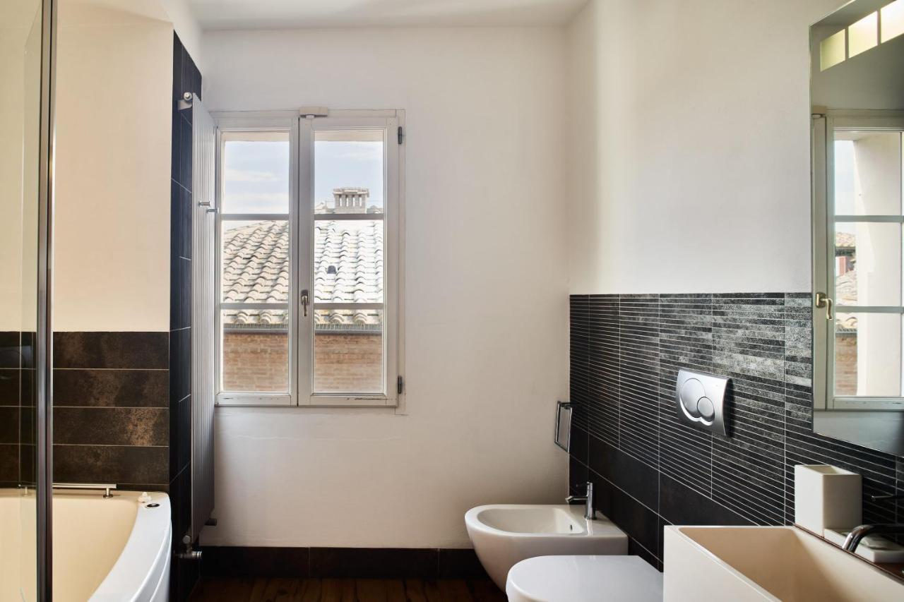סיינה B&B Le Logge Luxury Rooms מראה חיצוני תמונה